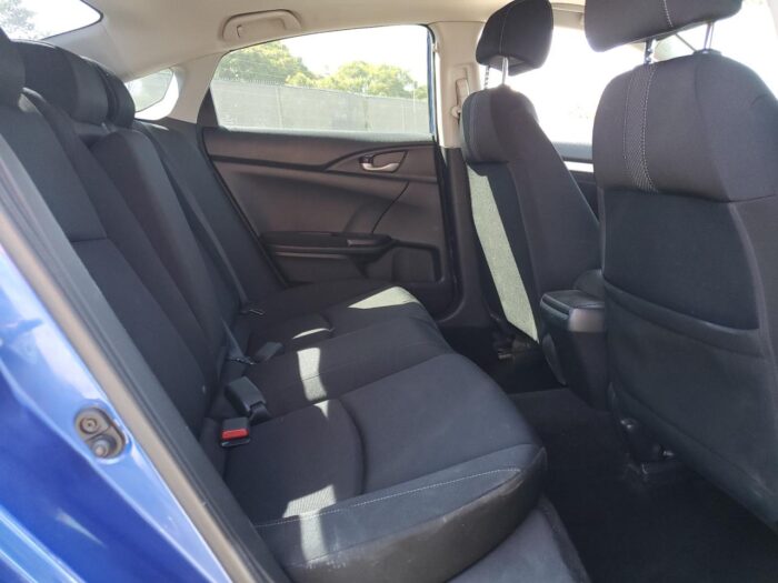 2019 Honda Civic Ex - Image 6