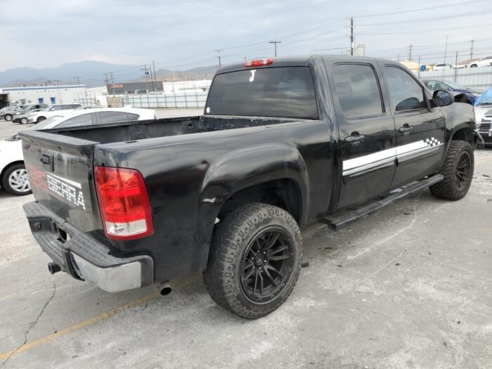 2013 Gmc Sierra C1500 - Image 2