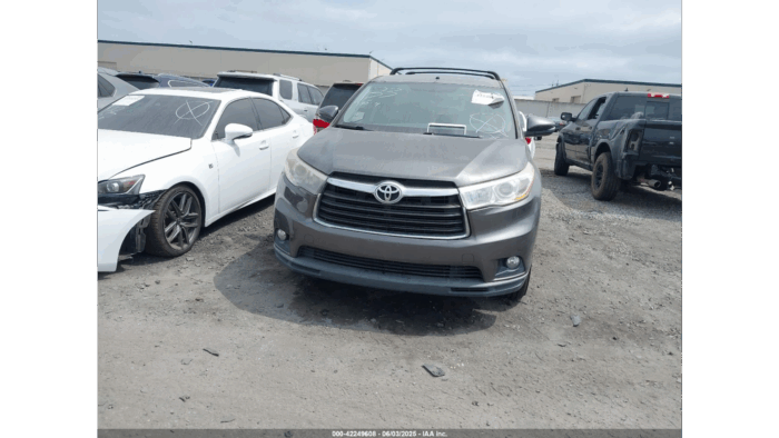 2015 Toyota Highlander Le - Imagen 2
