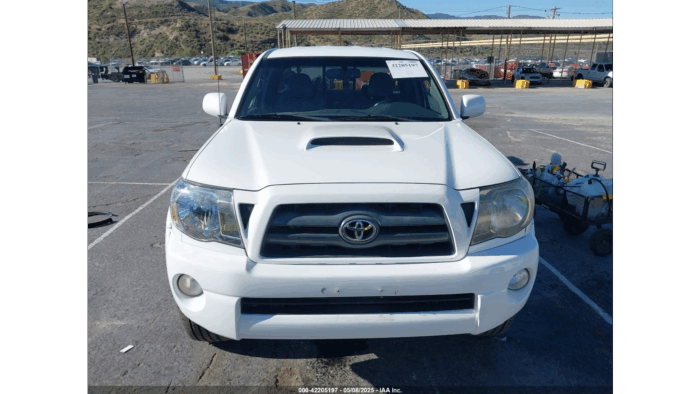 2010 Toyota Tacoma - Image 2