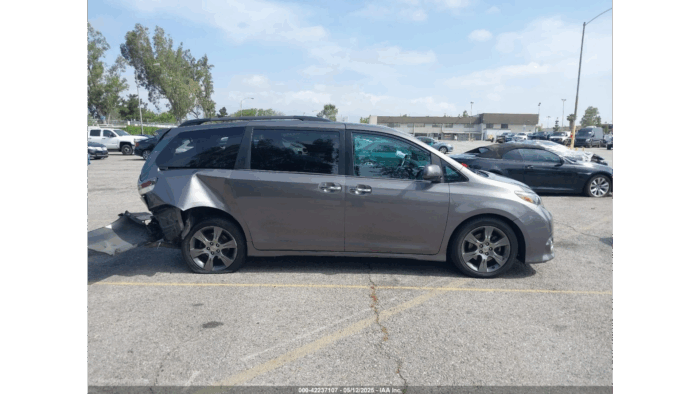 2015 Toyota Sienna Se - Imagen 4