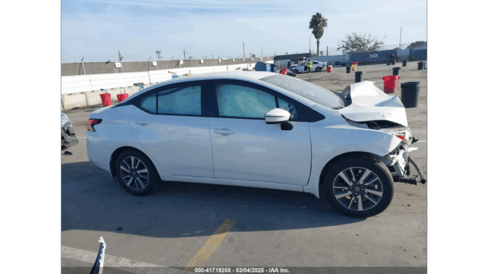 2021 Nissan Versa Sv - Image 3