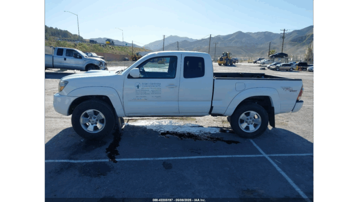 2010 Toyota Tacoma - Image 5