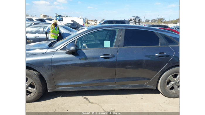 2021 Kia K5 Lxs - Image 4