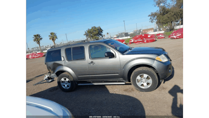 2008 Nissan Pathfinder S - Image 4