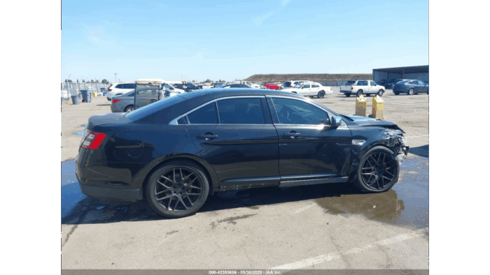2013 Ford Taurus - Image 3