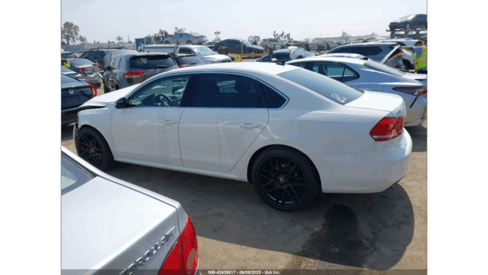 2014 Volkswagen Passat - Image 3