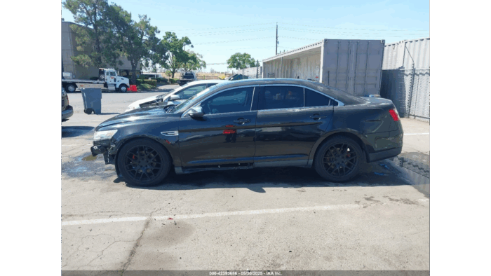 2013 Ford Taurus - Image 4