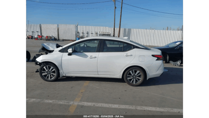 2021 Nissan Versa Sv - Image 4