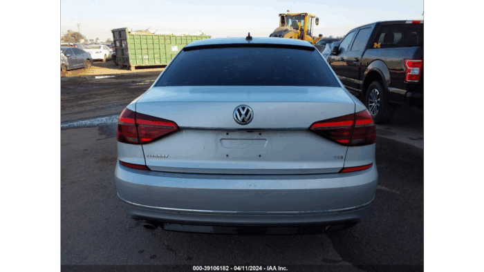 2017 Volkswagen Passat - Image 5