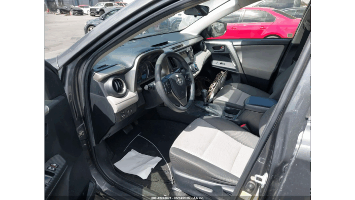 2015 Toyota Rav4 Le - Image 8