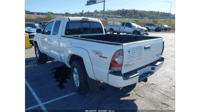 2010 Toyota Tacoma - Image 4