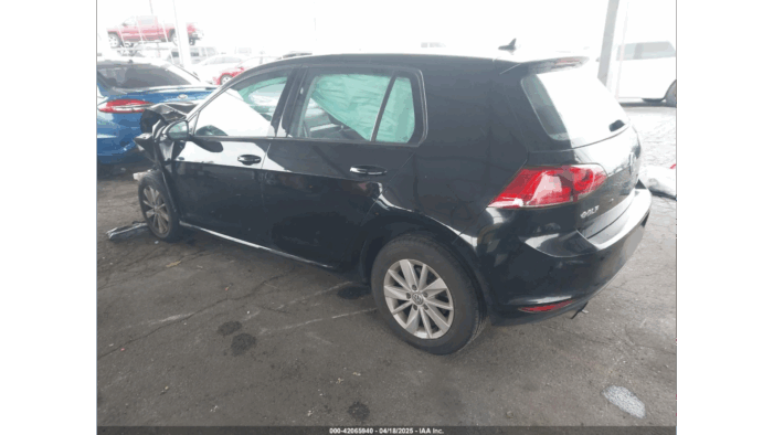 2016 Volkswagen Golf Tsi - Image 2