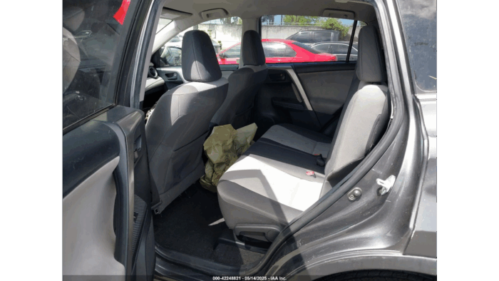 2015 Toyota Rav4 Le - Image 10