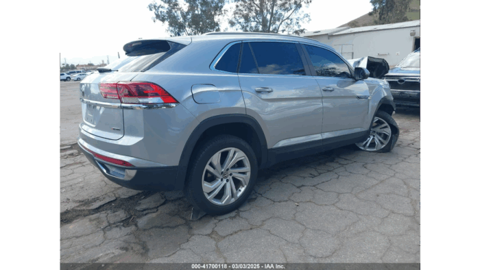 2020 Volkswagen Atlas - Image 2