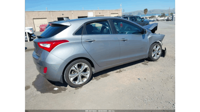 2015 Hyundai Elantra Gt - Imagen 2