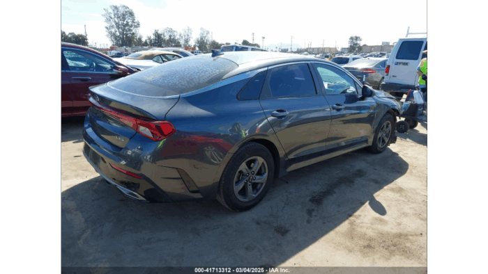 2021 Kia K5 Lxs - Image 2