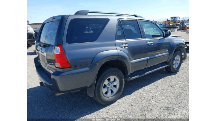 2007 Toyota 4Runner - Image 2