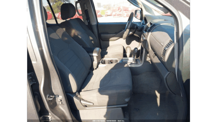 2008 Nissan Pathfinder S - Image 7
