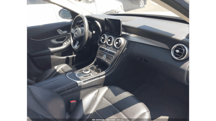 2017 Mercedes-Benz C 300 - Image 7