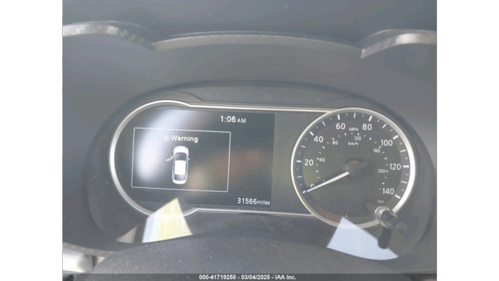 2021 Nissan Versa Sv - Image 8