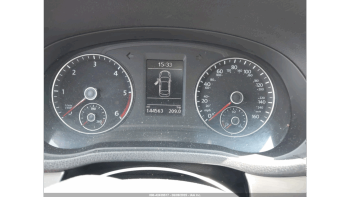 2014 Volkswagen Passat - Image 8