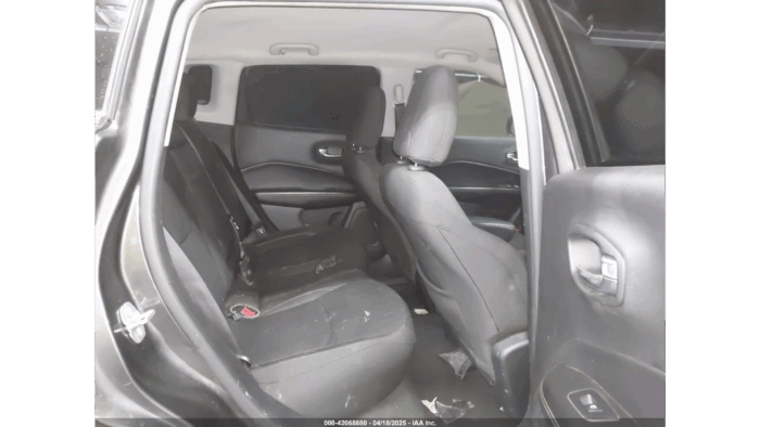2020 Jeep Compass - Image 8
