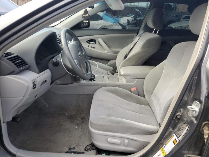 2010 Toyota Camry - Image 6