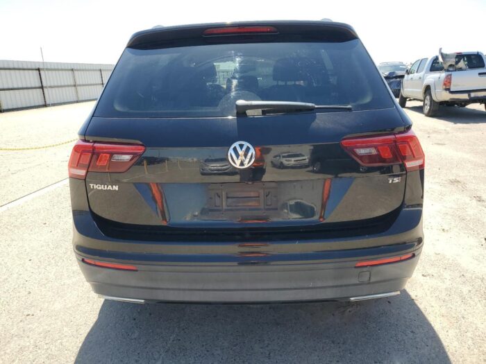 2018 Volkswagen Tiguan - Image 3