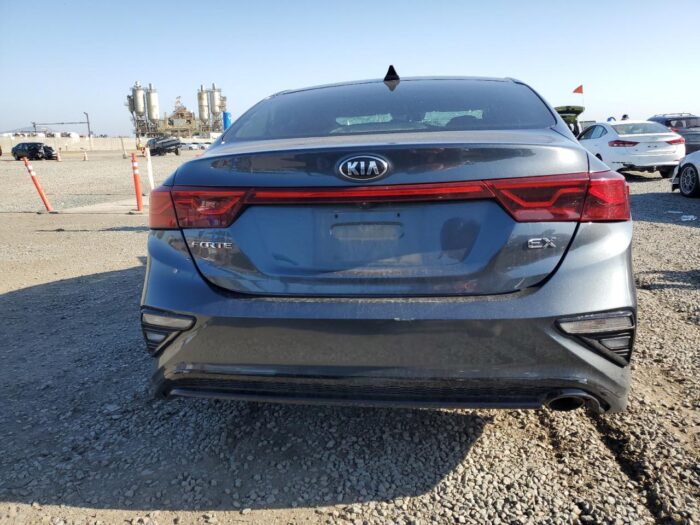2021 Kia Forte Ex - Image 3