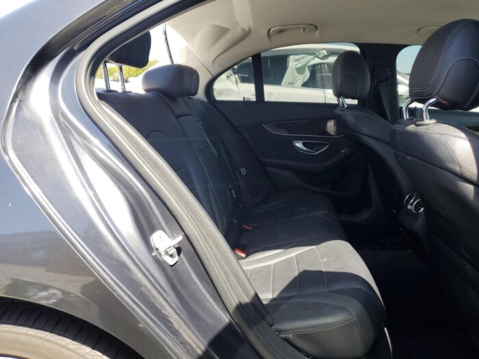 2015 Mercedes-Benz C 300 - Image 8