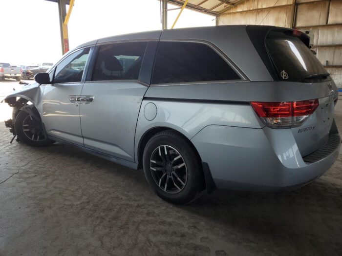2016 Honda Odyssey - Image 2