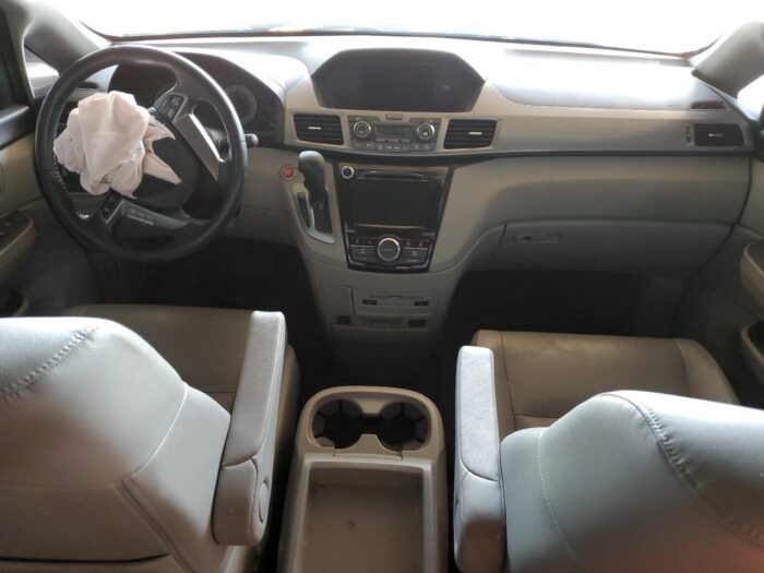 2016 Honda Odyssey - Image 4