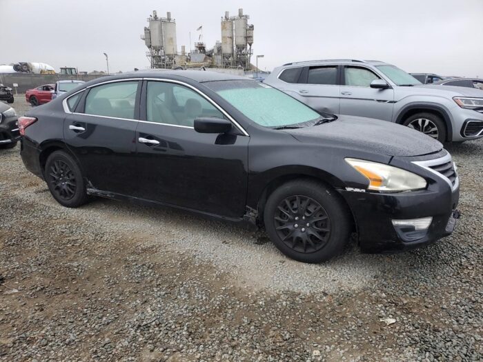 2013 Nissan Altima - Image 3