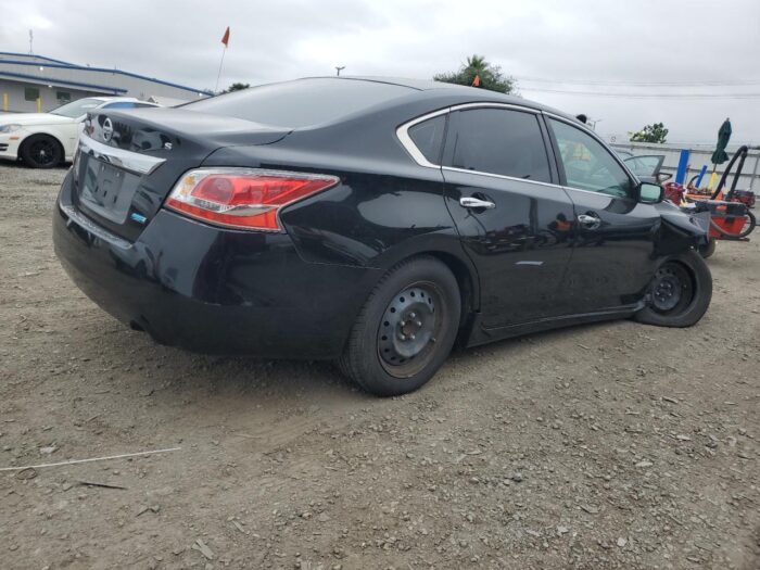 2014 Nissan Altima - Image 2