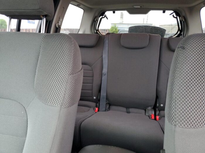 2010 Nissan Pathfinder S - Image 7