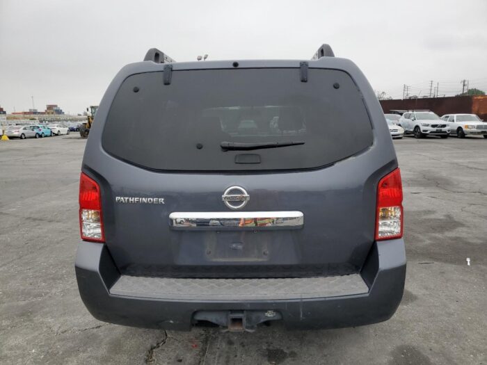 2010 Nissan Pathfinder S - Image 3