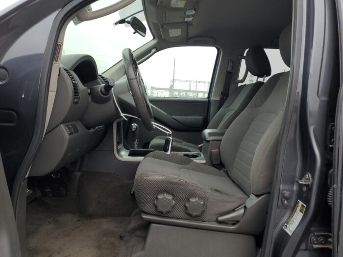 2010 Nissan Pathfinder S - Image 6