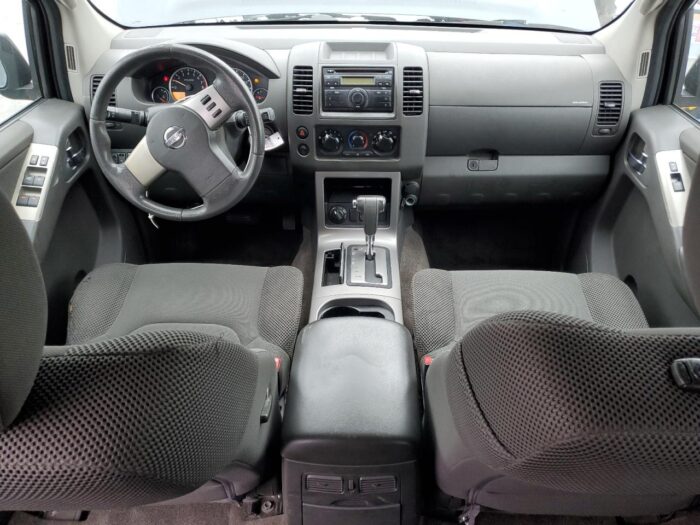 2010 Nissan Pathfinder S - Image 5