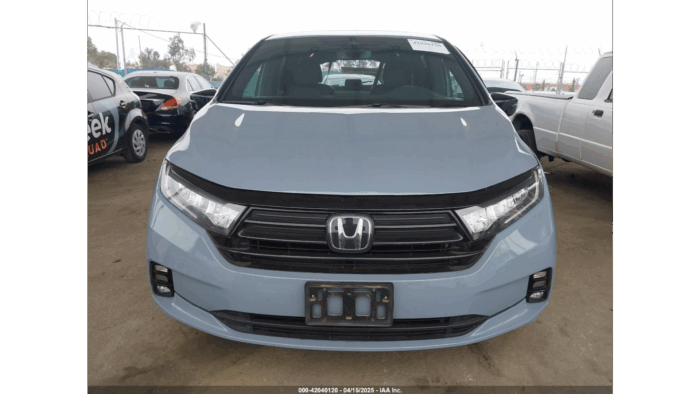 2023 Honda Odyssey - Image 2