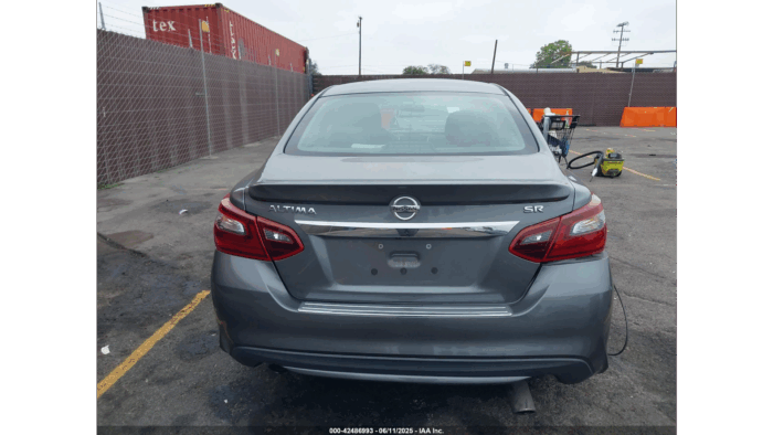 2017 Nissan Altima - Image 5