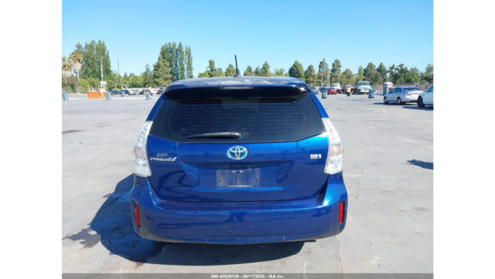 2012 Toyota Prius V - Image 5