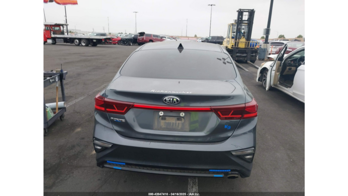 2021 Kia Forte Lxs - Image 5