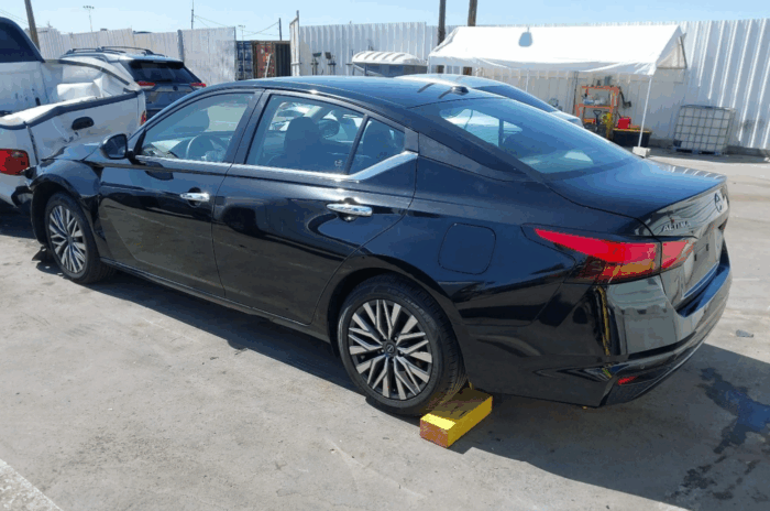 2023 Nissan Altima Sv