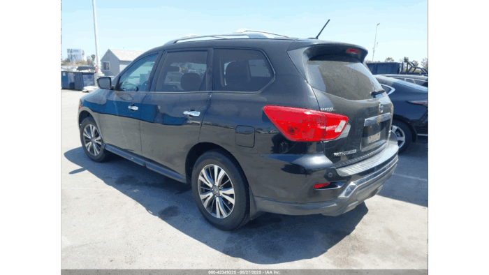 2017 Nissan Pathfinder - Image 6