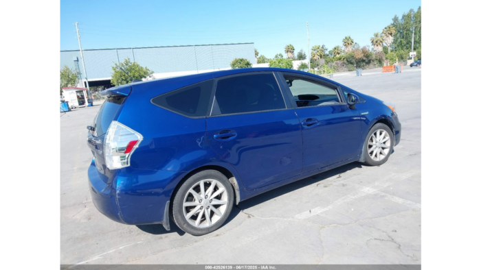 2012 Toyota Prius V - Image 3