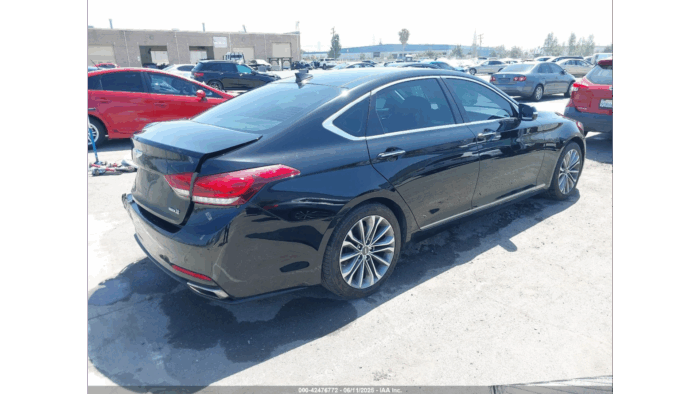 2015 Hyundai Genesis - Image 5