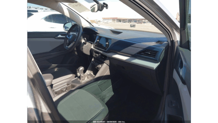 2022 Volkswagen Taos Se - Image 5