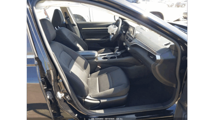 2023 Nissan Altima Sv - Image 6