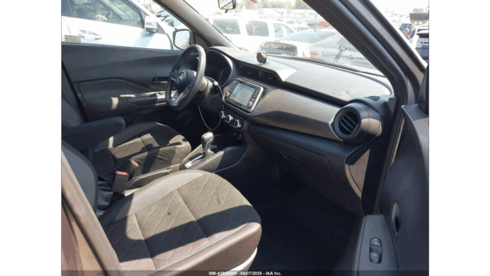 2020 Nissan Kicks S - Image 8